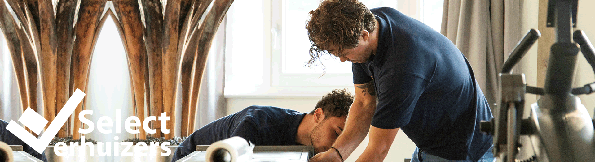 Pepijn Harmsen aan het werk tijdens een verhuizing in Eindhoven